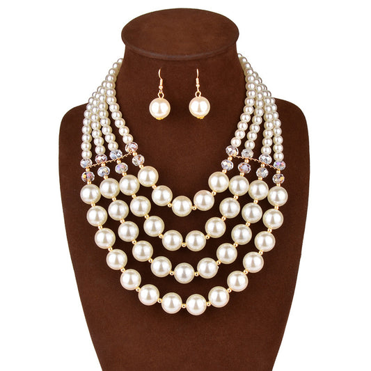 Collier perles triple rang femme blanc argenté porté