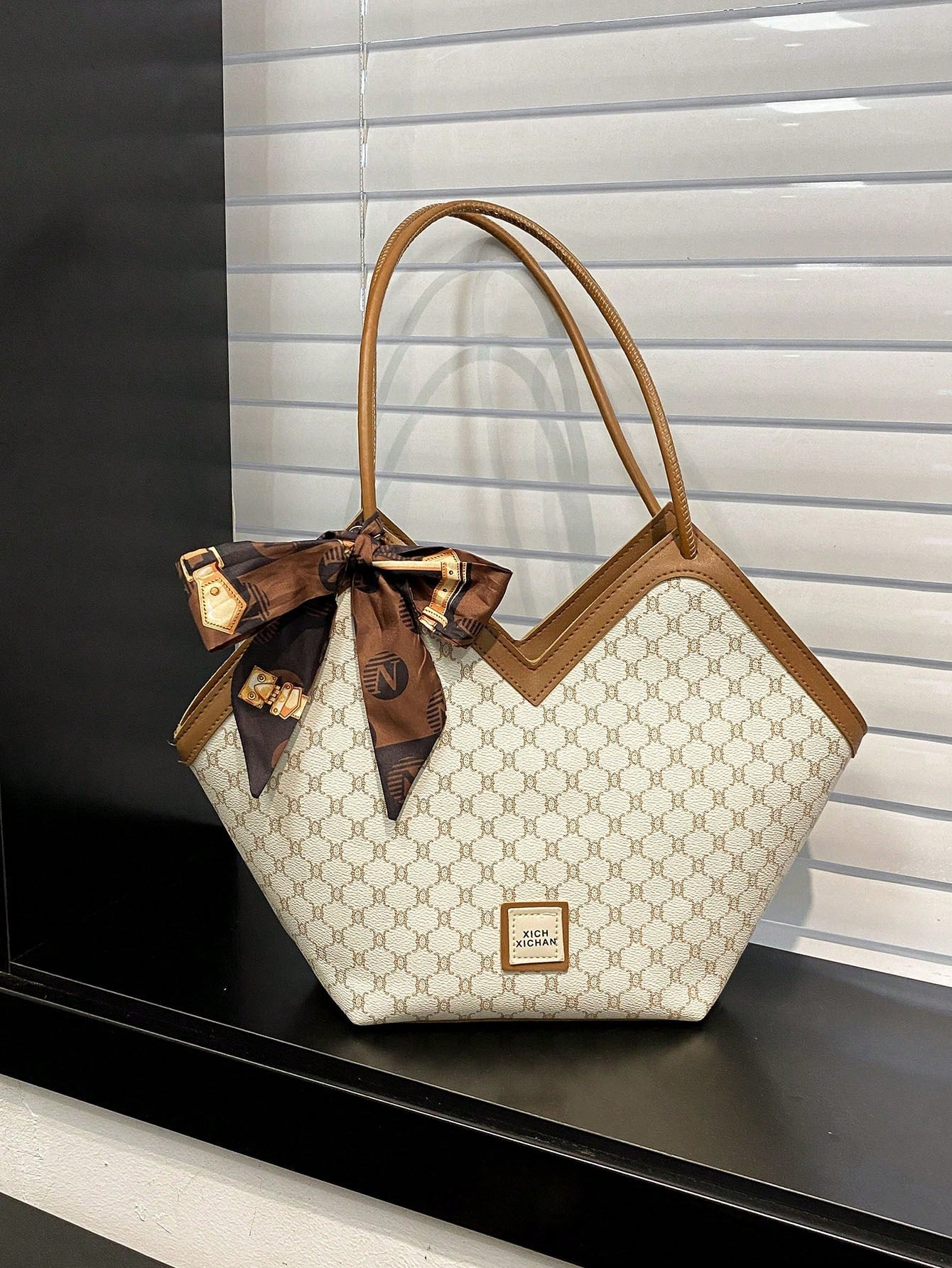 Sac fourre-tout élégant et rétro pour femmes - Vogalia