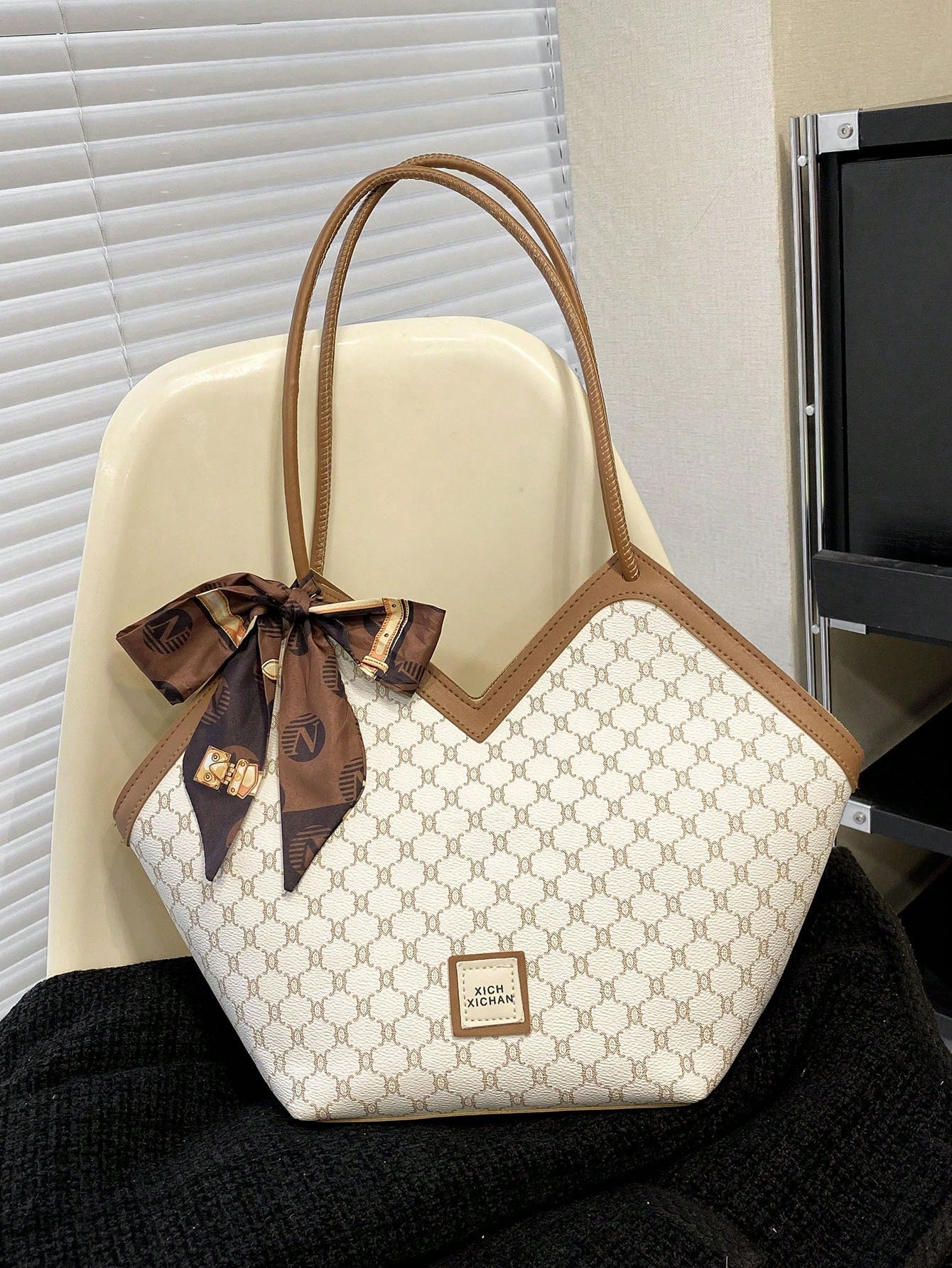 Sac fourre-tout élégant et rétro pour femmes - Vogalia