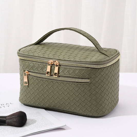 Sac pochette : l'accessoire incontournable pour sublimer vos tenues