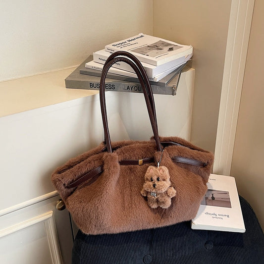 Sœur sac à main : créer des looks complices et élégants ensemble