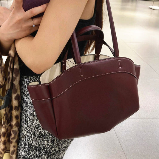 Le sac en cuir tressé : l'accessoire incontournable de l'élégance intemporelle