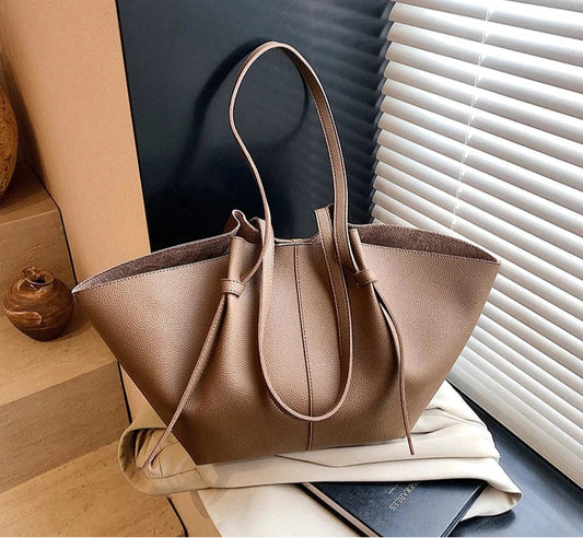 "Comparaison magasins sacs femme cuir qualité prix 2025" "Tableau comparatif où acheter sac cuir femme Vogalia" "City Bag Anma Vogalia cuir noir femme élégant" 