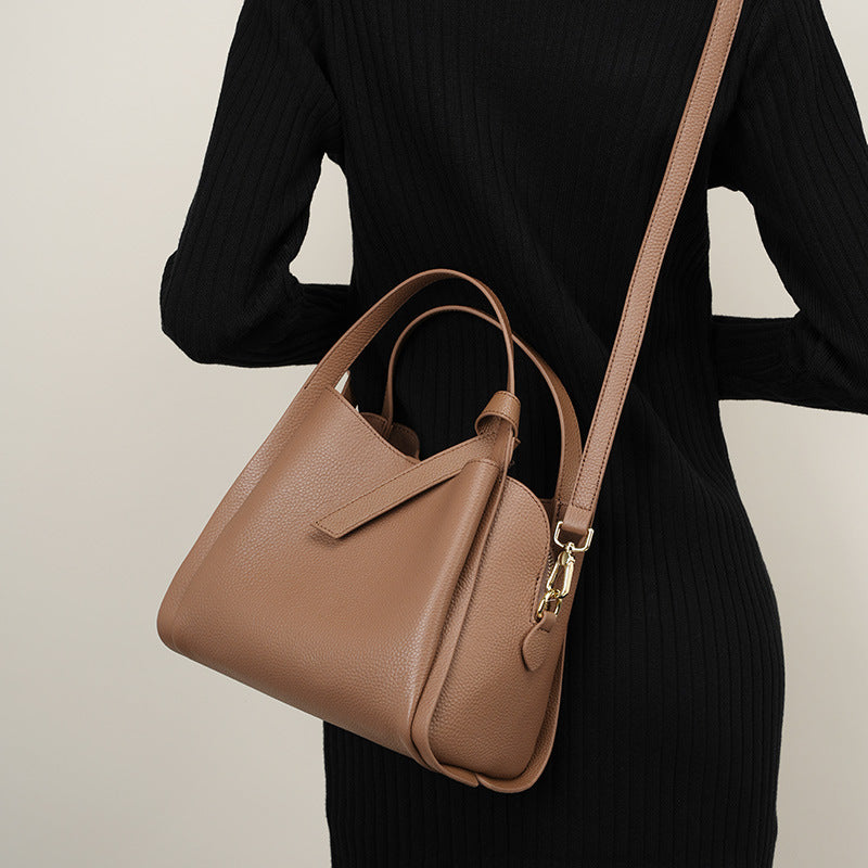 Sac seau cuir portable kaki