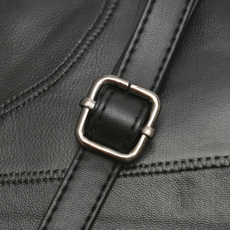 Eda Rivets vue profil
