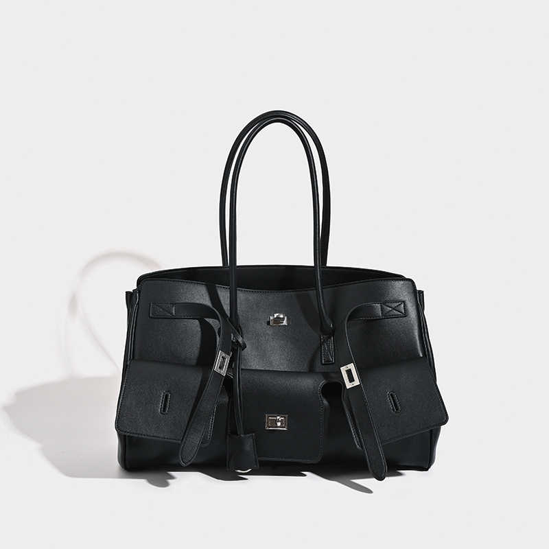 Sac ailes noir boucle argent