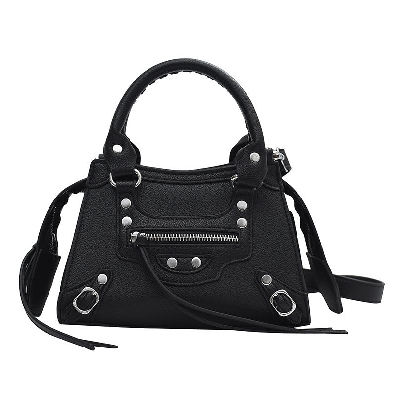 Sac épaule noir femme tendance personnalité statement design unique cuir PU