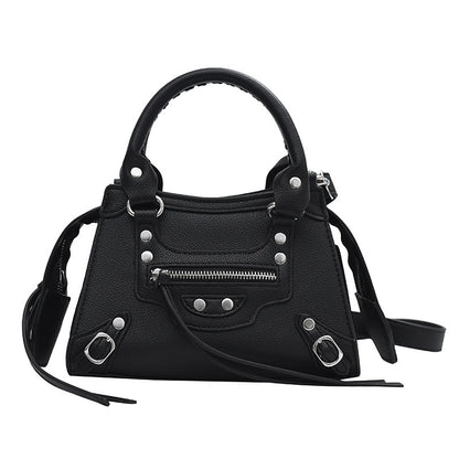 Sac épaule noir femme tendance personnalité statement design unique cuir PU