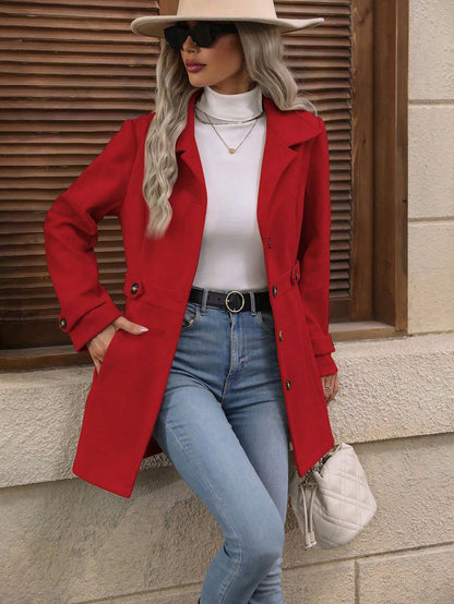 Lise manteau rouge vue face commuter