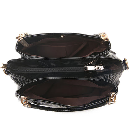 Pochette femme assortie motif crocodile PU, 18x11 cm, clutch ou attachée au grand sac

