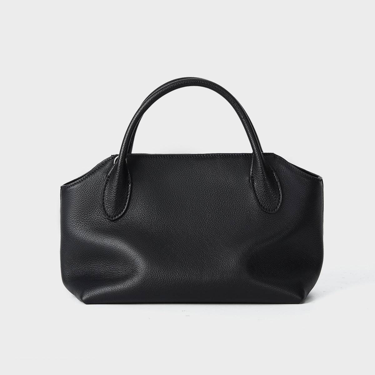 Xenia cuir ébène urban minimalism