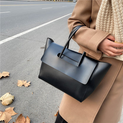 Mia tote carré vertical vue intérieure