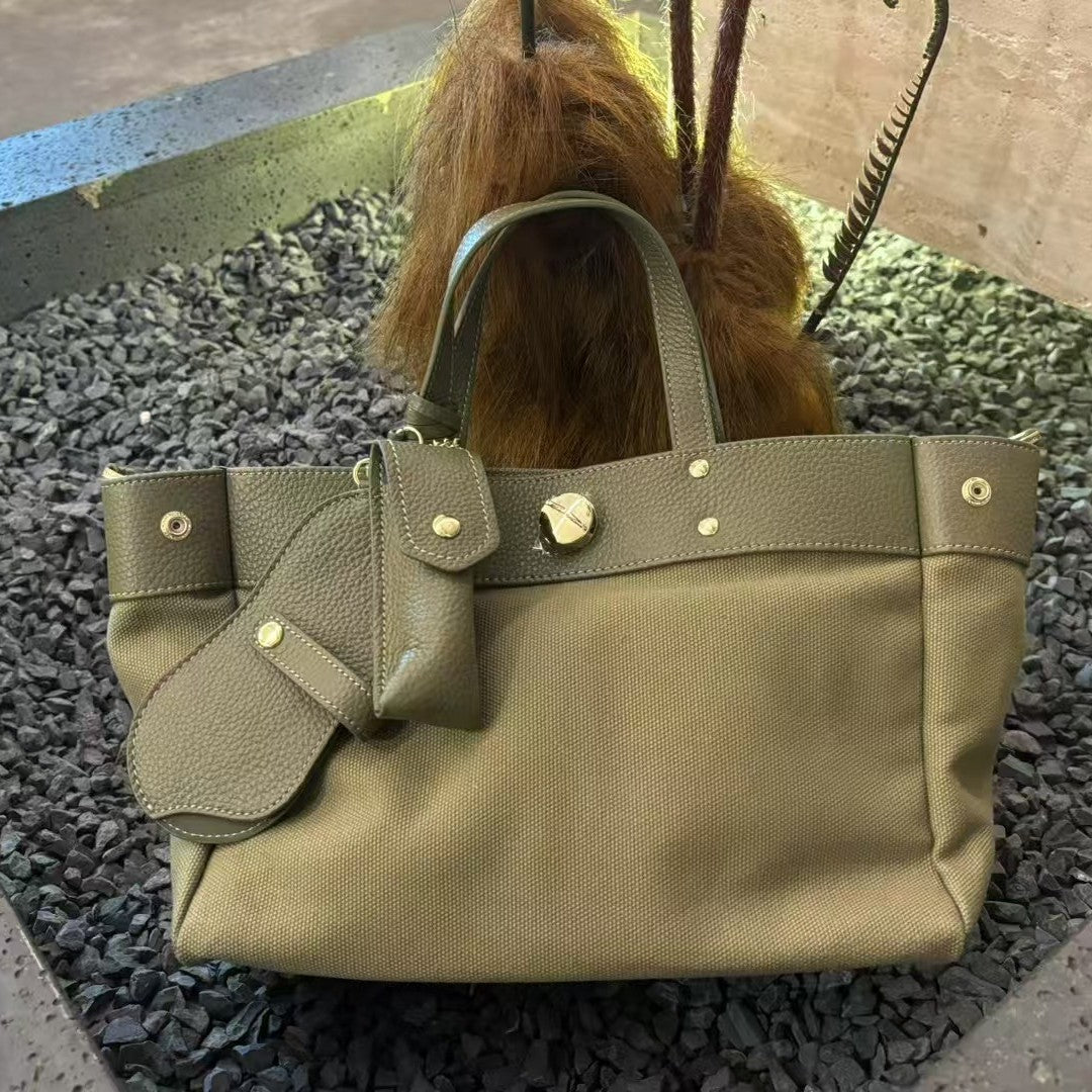Wanda détail cuir première couche texturé