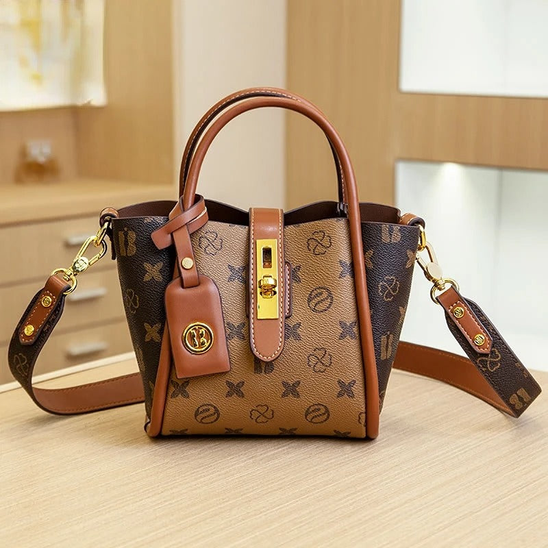 Sac messenger femme PVC doublure polyester