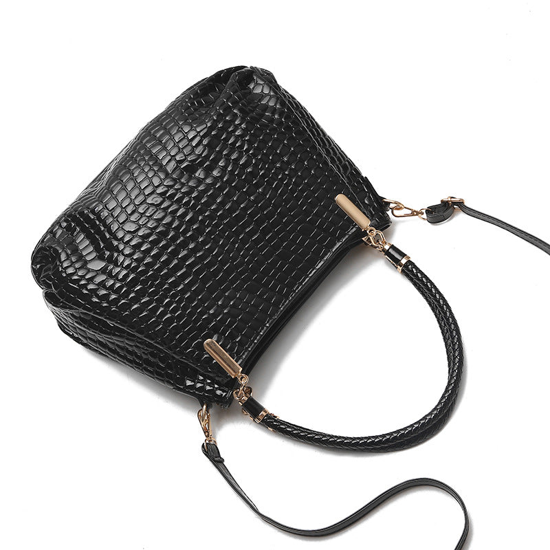 Sac messenger épaule femme croco PU profil latéral, volume grand format, bandoulière réglable

