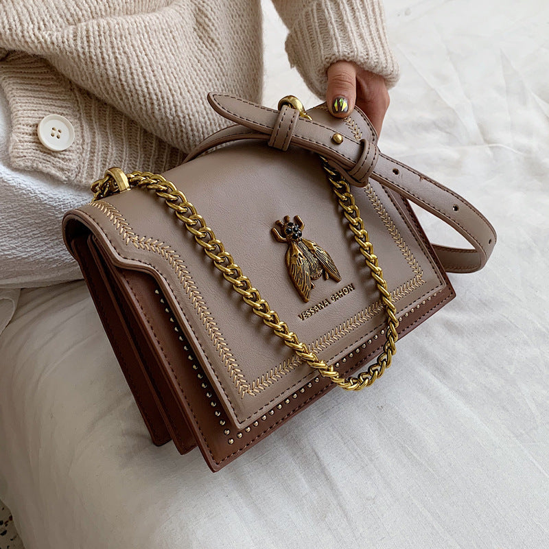 Sac chaîné abeille noir rétro