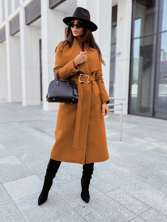 Manteau femme en laine col V avec détail lacets et boutons pour automne hiver