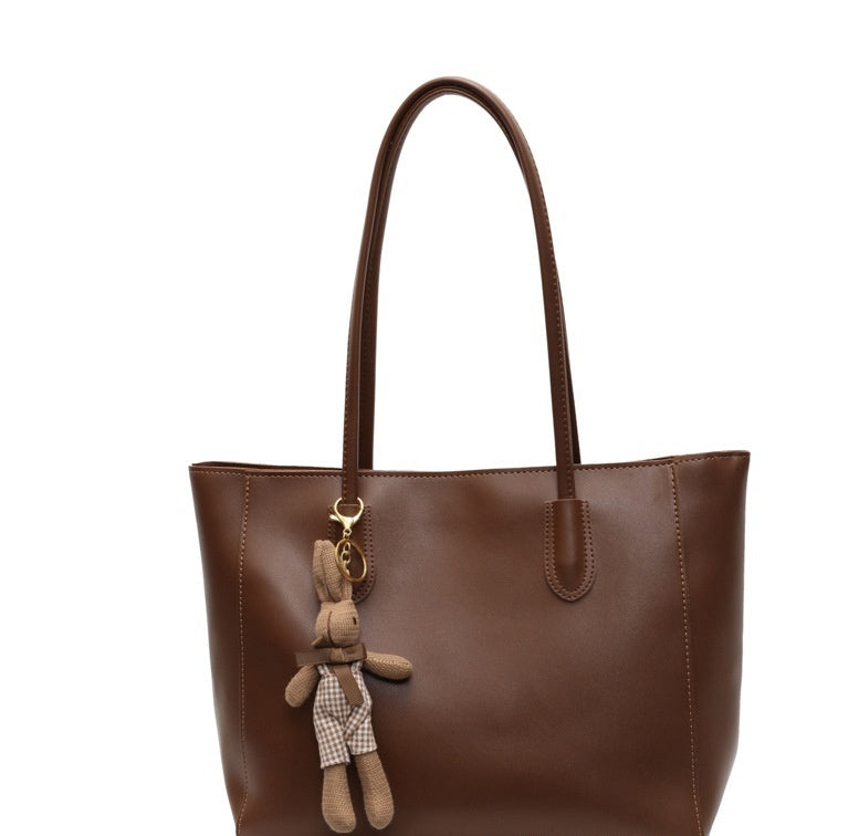 Sac épaule noir avec pendentif Vera Vogalia Paris