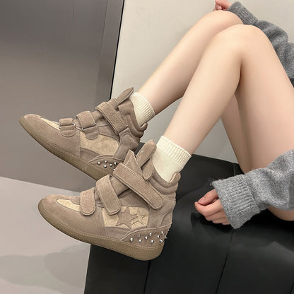 sneakers montantes femme style streetwear
