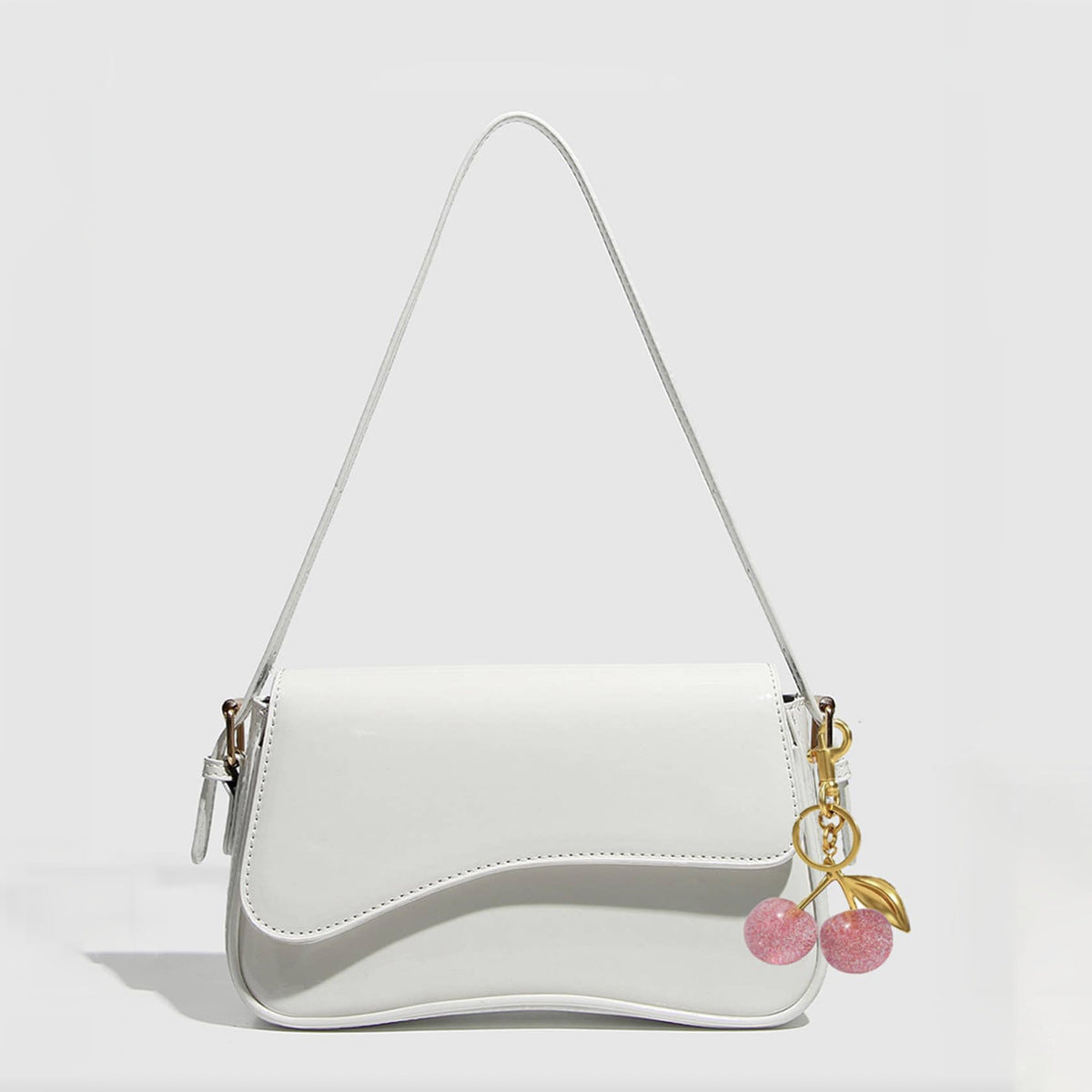 Wanda détail cherry charm PU