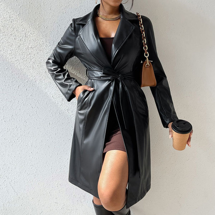 Trench coat long cuir PU noir Vogalia 100cm vue de face