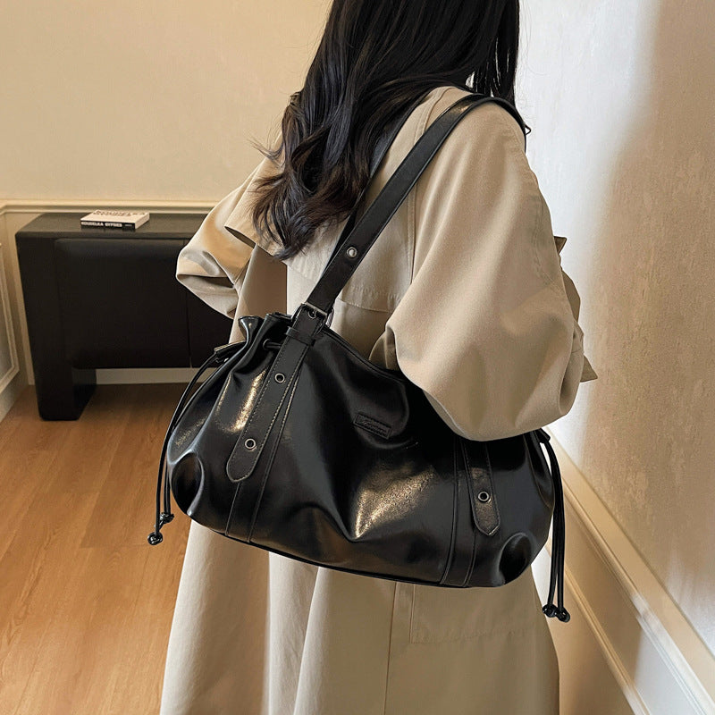 Sac underarm marron épaule