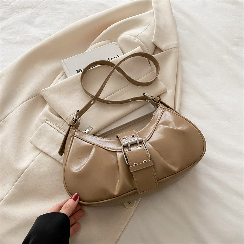 Sac underarm rouge avancé