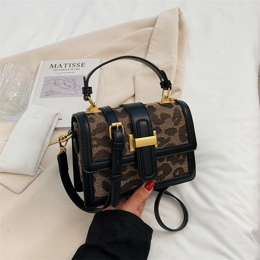 Petit sac rétro niche noir portable