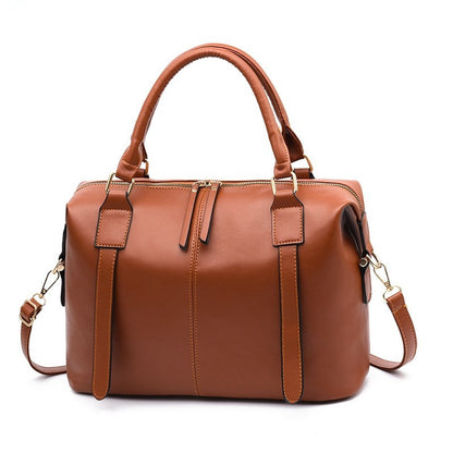 Sac cuir rouge vin bordeaux vintage sophistiqué élégant femme casual chic