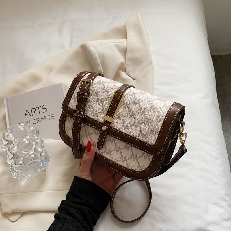 Sac messenger rétro texturé vue profil