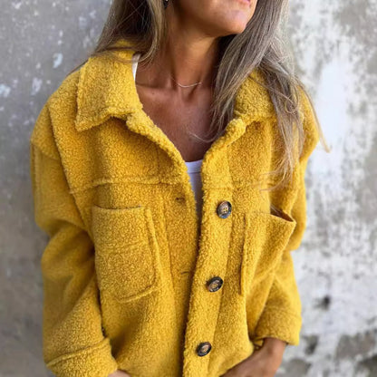 Rita manteau jaune vue face