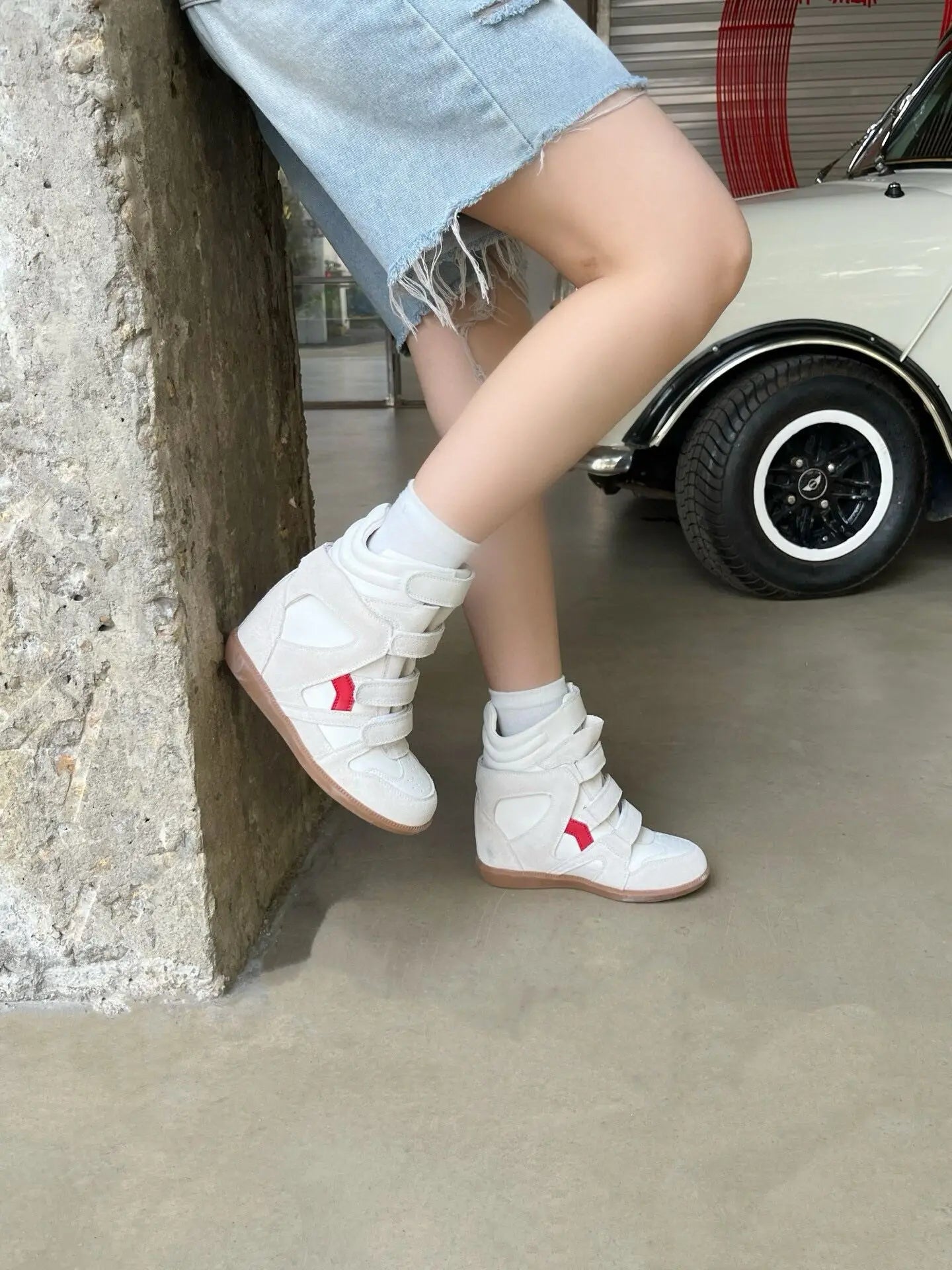 Semelle caoutchouc résistante baskets montantes femme compensées traction sport