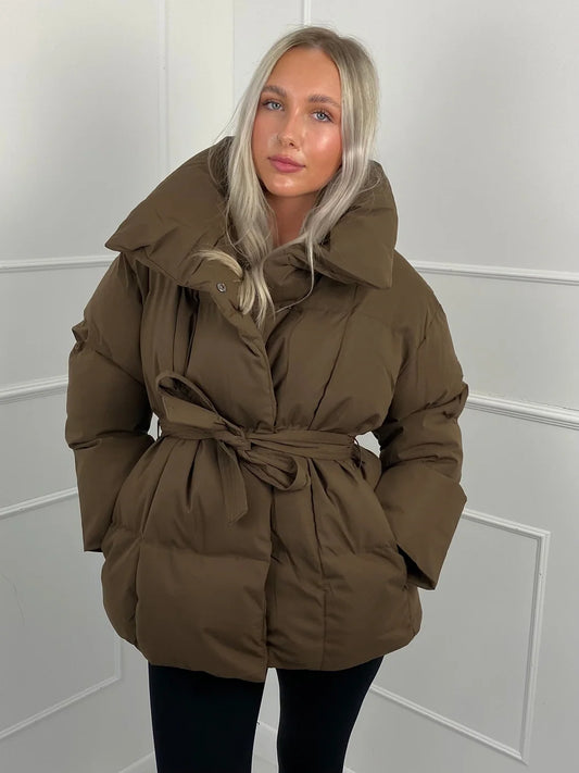 Manteau d’Hiver Femme avec Col à Revers et Ceinture – Chaud & Élégant