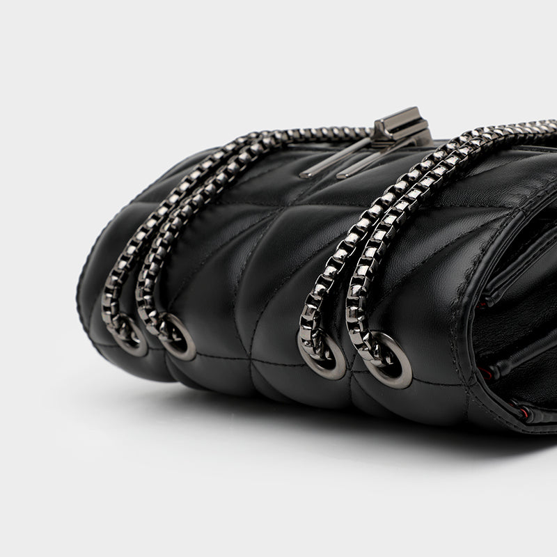 Sac chaîné losange vue profil