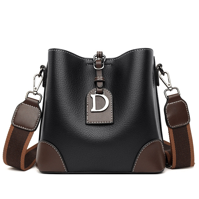 Sac seau rétro beige cuir souple