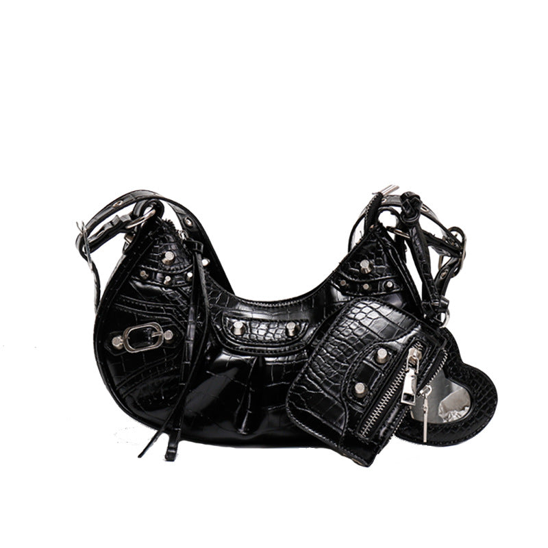 Sac croissant underarm noir rivets glands