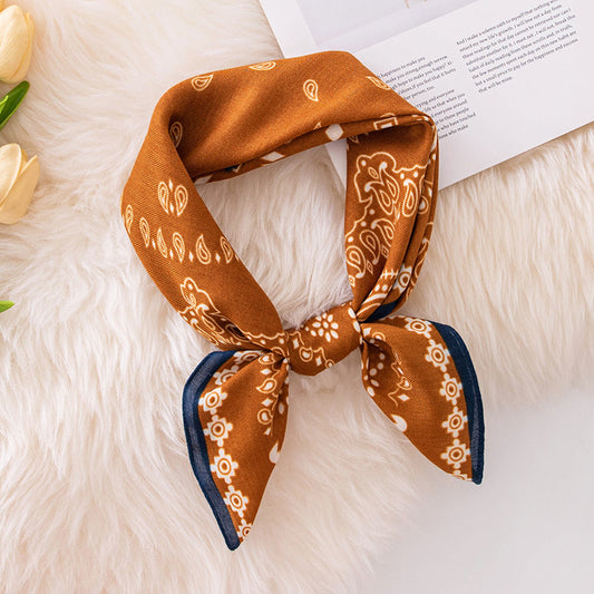 Foulard soie simili 70cm fleurs beige