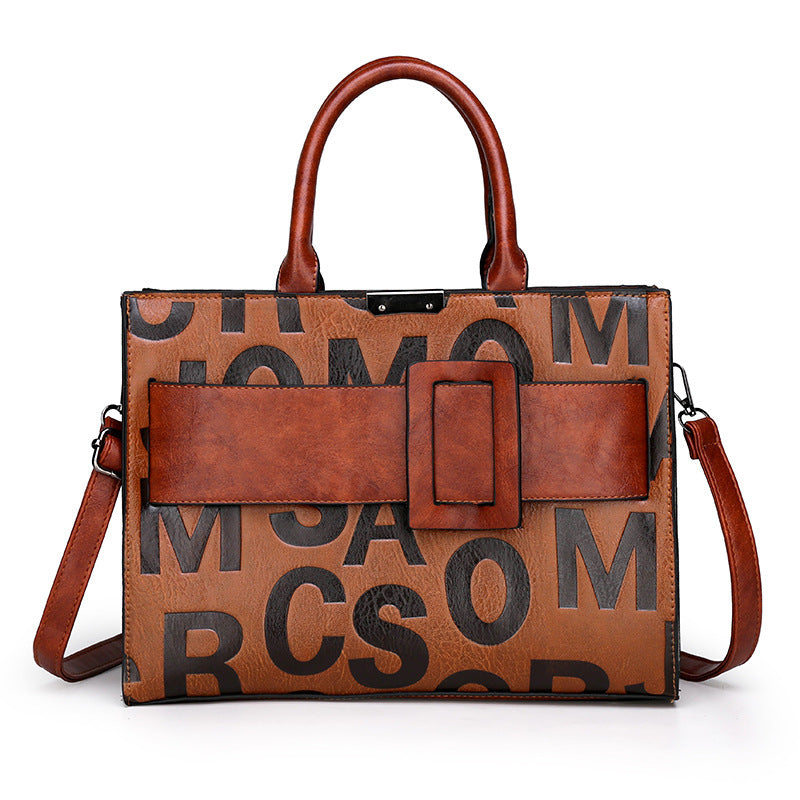 e975048655Grand sac à main femme PU bordeaux motif lettres gaufré, style européen, vue de face, format carré