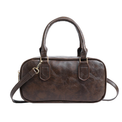 Différentes couleurs disponibles du sac bandoulière femme petit format
