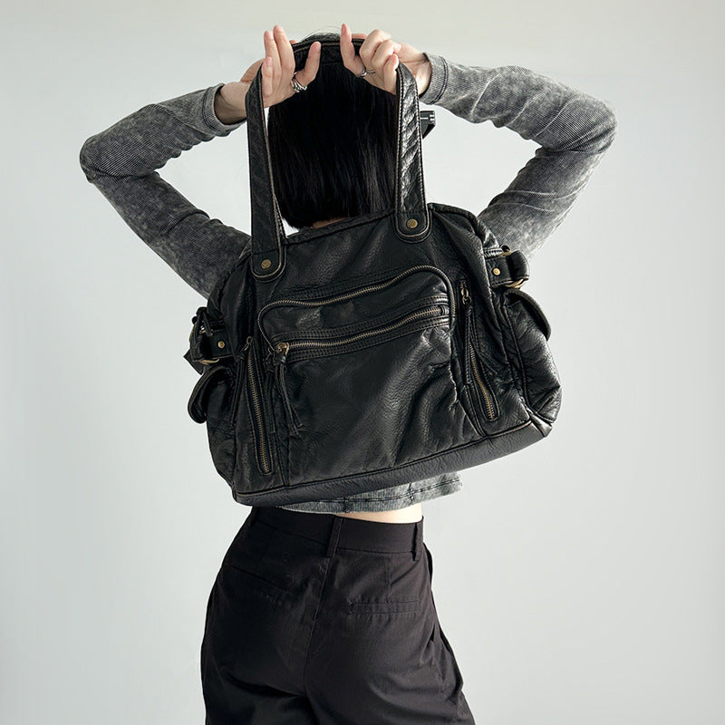 Romy détail coutures PU biker