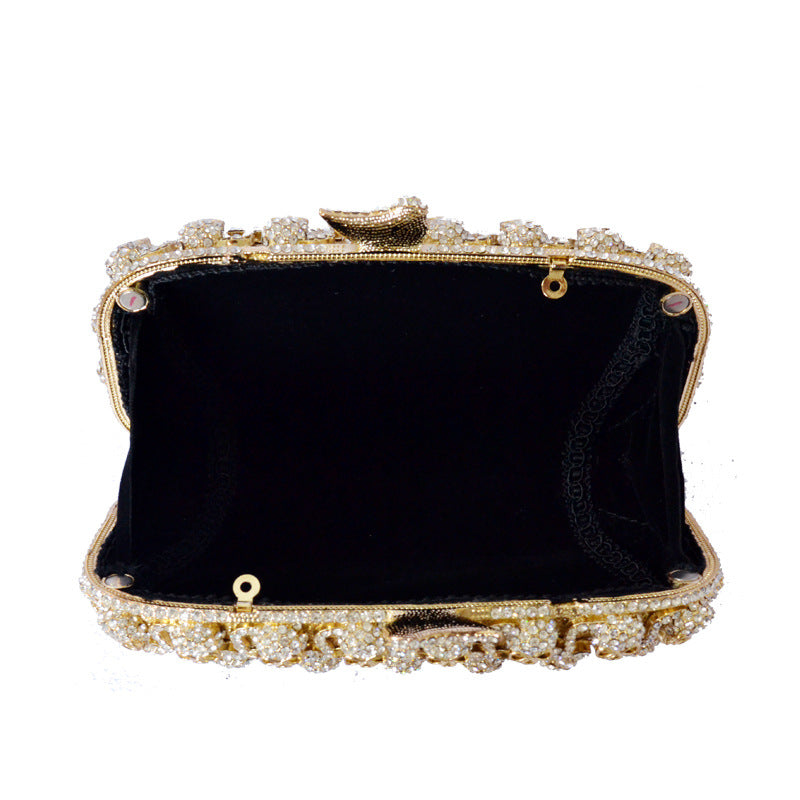 Minaudière soirée boucle magnétique 17x9cm