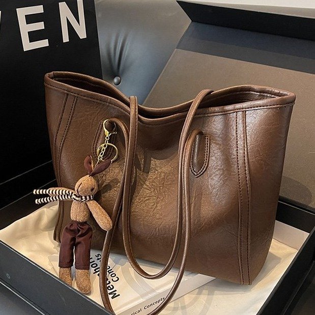 Sac unisexe marron classique avec pendentif cuir PU élégant intemporel