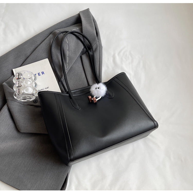 Intérieur organisé sac avec poche zippée téléphone doublure polyester résistante