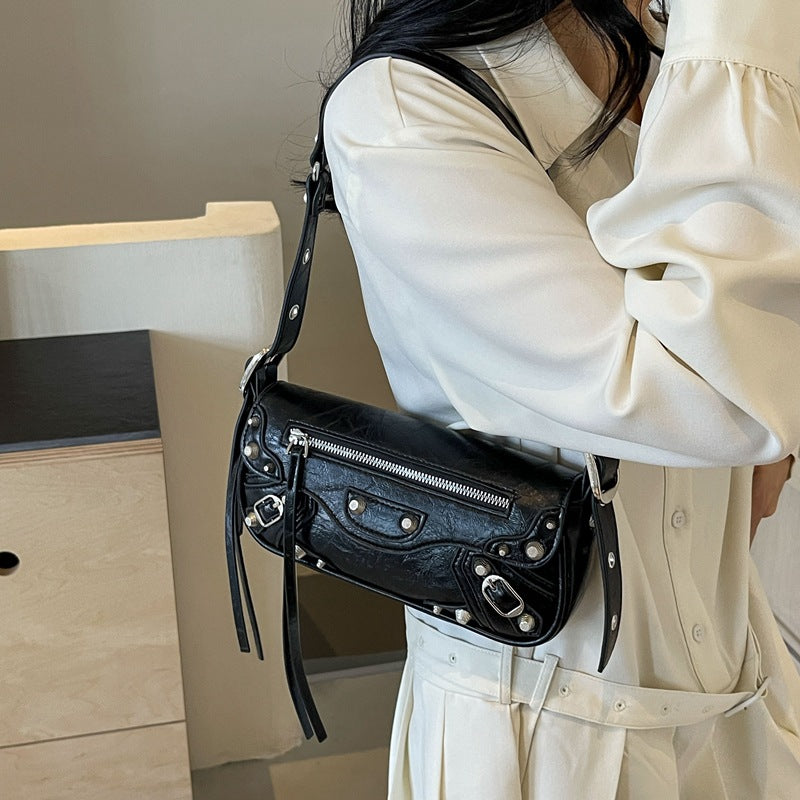 Sac épaule rivets argent